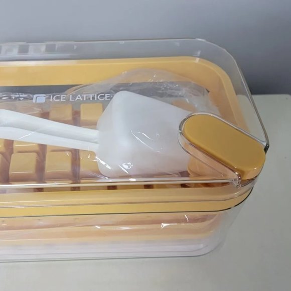 Pop Ice Cube Tray with Lid Bin and Scoop Square Ice Cubes Molds with storage box - Picture 2 of 5